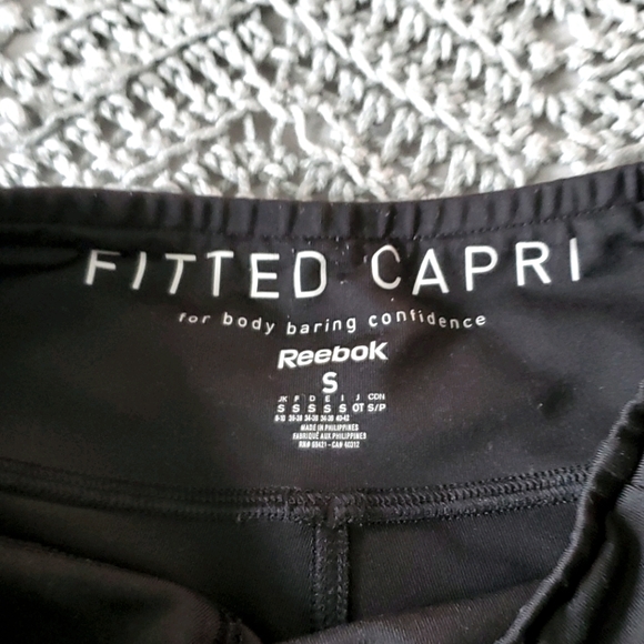 REEBOK CAPRI - Picture 3 of 3